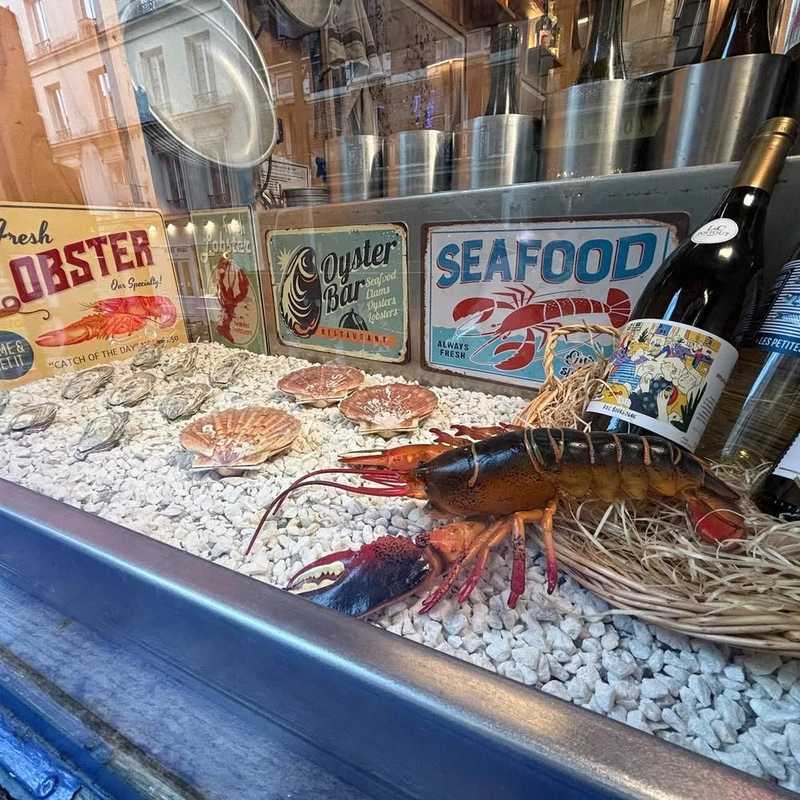 Restaurant Bulot Bulot Seafood Bar (brasserie, bistrot) in Paris 18th - Restaurants in the 18th Arrondissement