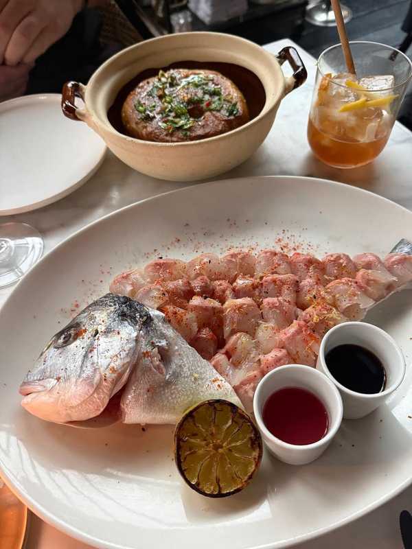 Plat et cadre du restaurant Caché Paris 20e - Photo 2