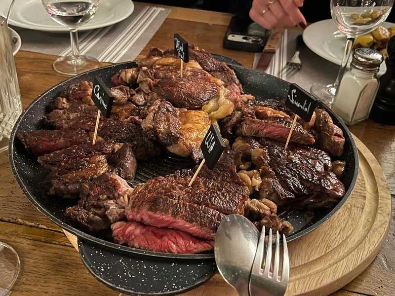 Plat et cadre du restaurant Chez Trassoudaine Paris 13e - Photo 3