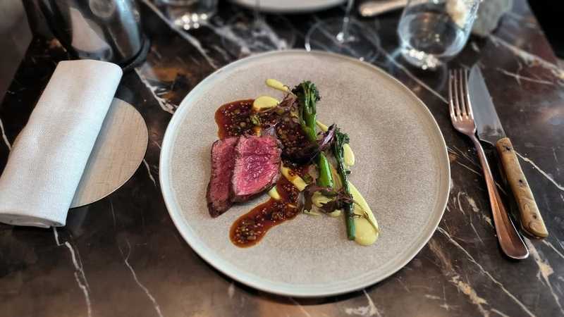 Plat et cadre du restaurant Contraste Paris 8e - Photo 3