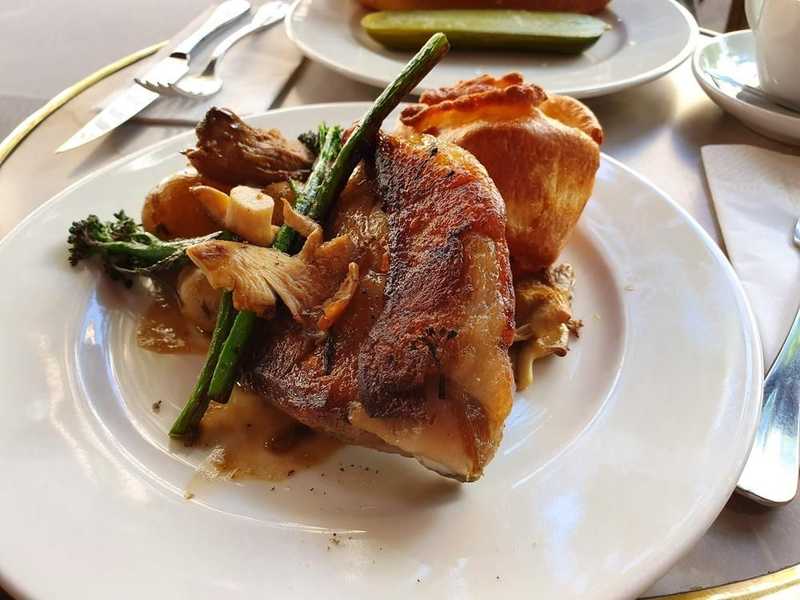 Plat et cadre du restaurant CRAVAN Paris 16e - Photo 3