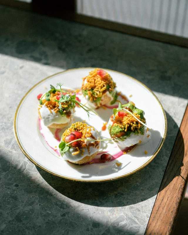 Delhi Bazaar - sub 1