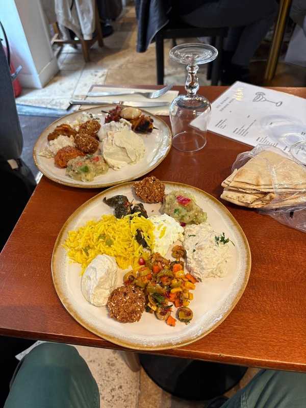 Plat et cadre du restaurant Ici Damas Paris 18e - Photo 2