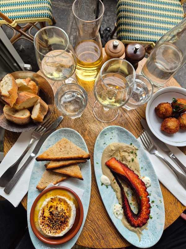 Plat et cadre du restaurant La Banquette Marais Paris 3e - Photo 3