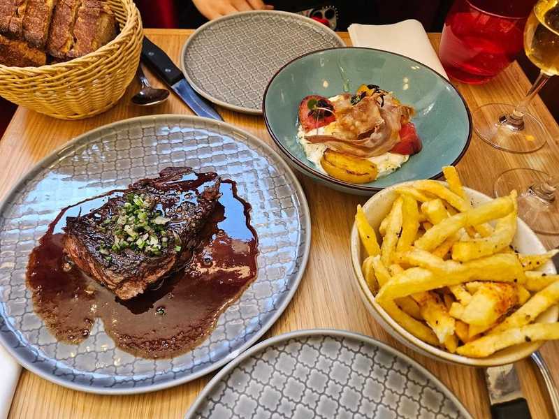 Plat et cadre du restaurant La Cantine Du Troquet Dupleix Paris 15e - Photo 3