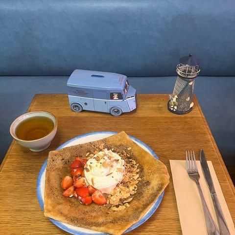 Plat et cadre du restaurant La Petite Bretonne Montparnasse Paris 14e - Photo 3