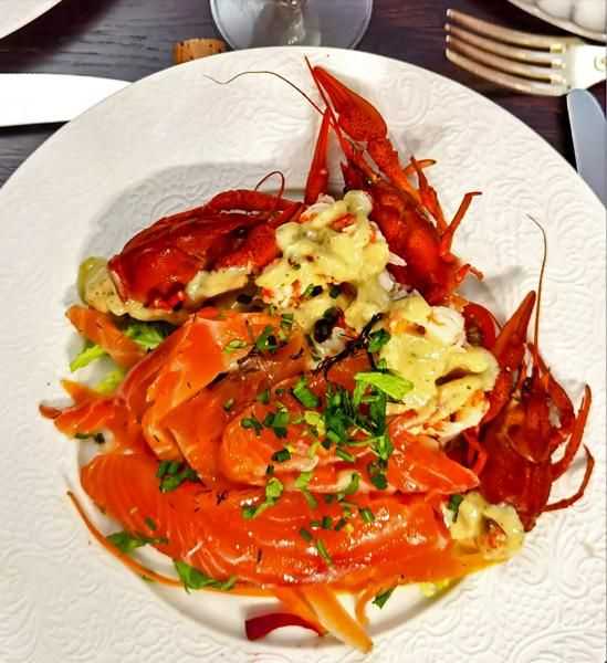 Plat et cadre du restaurant La Retraite du Père Claude Paris 15e - Photo 3