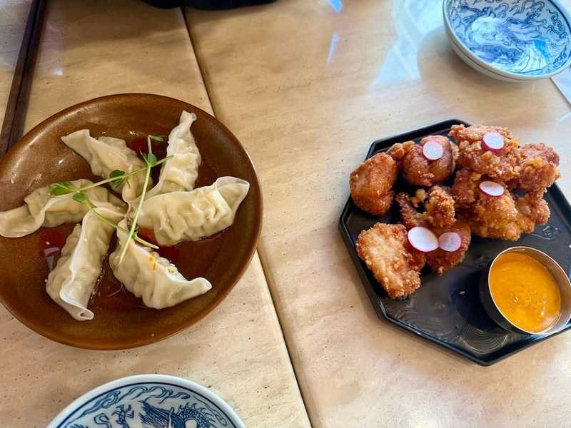 Plat et cadre du restaurant La Taverne de Zhao Paris 17e - Photo 3