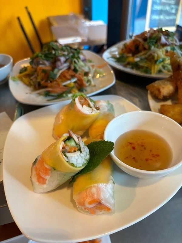 Plat et cadre du restaurant Lang Viet Paris 18e - Photo 2