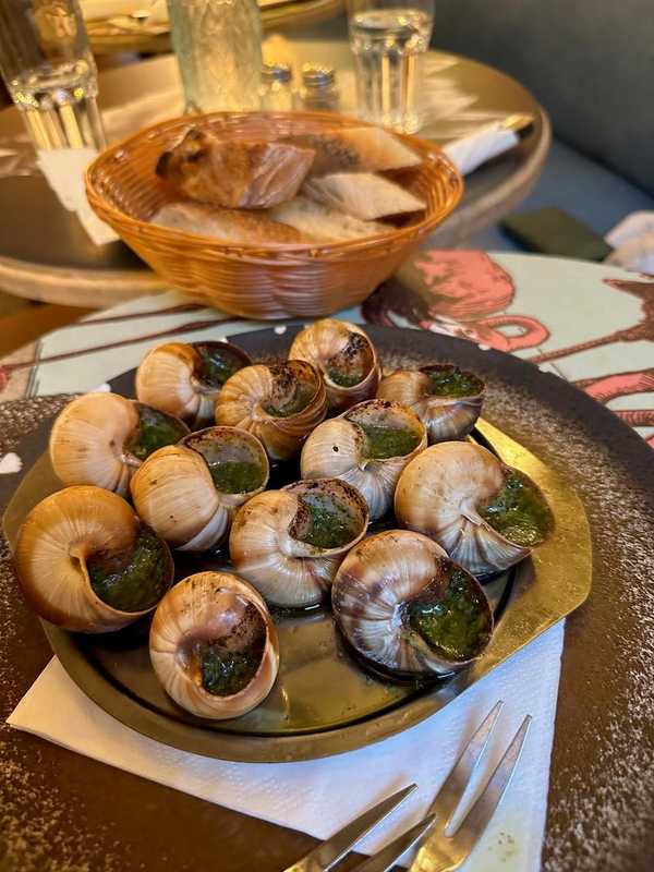 Plat et cadre du restaurant Le B'Art Paris 18e - Photo 3