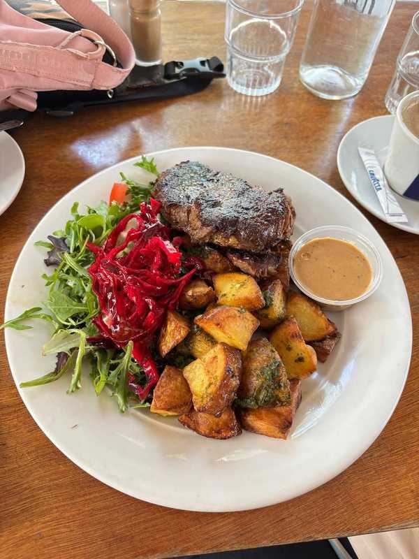 Plat et cadre du restaurant Le Bastringue Paris 19e - Photo 3
