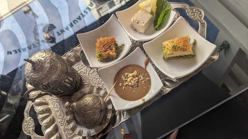 Restaurant Le Mezze du chef çig köfte Paris 20e - Photo 5