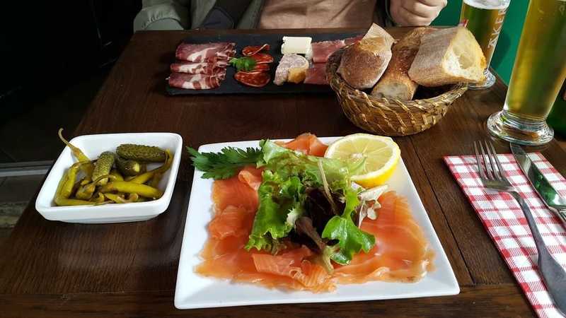 Plat et cadre du restaurant Le Volant Basque Paris 15e - Photo 3
