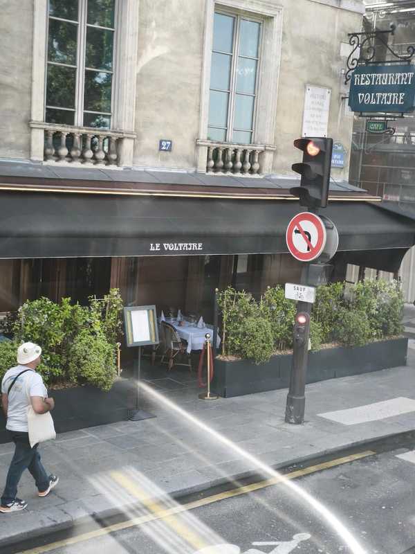 Le Voltaire - 5