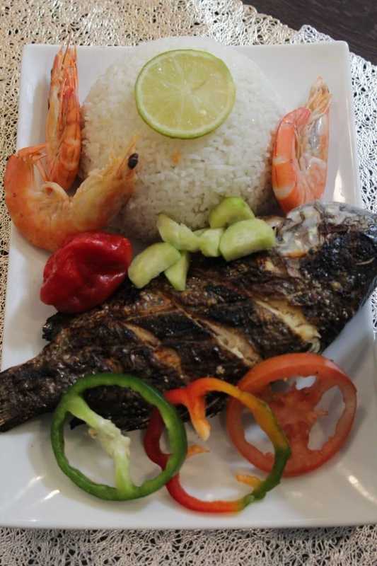 Plat et cadre du restaurant Les Délices Du Monde Paris 18e - Photo 2