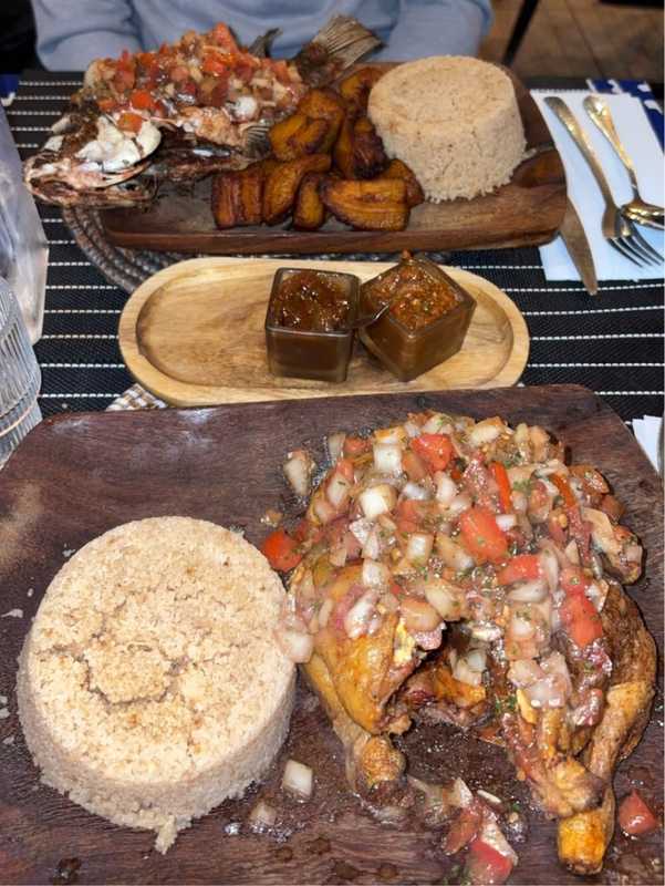 Plat et cadre du restaurant Les Délices Du Monde Paris 18e - Photo 3