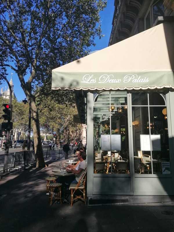Restaurant Les Deux Palais (brasserie, bistrot) in Paris 4th - Terraces Bistro in the 4th Arrondissement