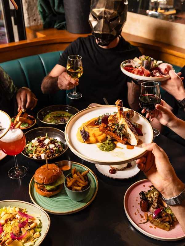 Les Fauves Restaurant - sub 1