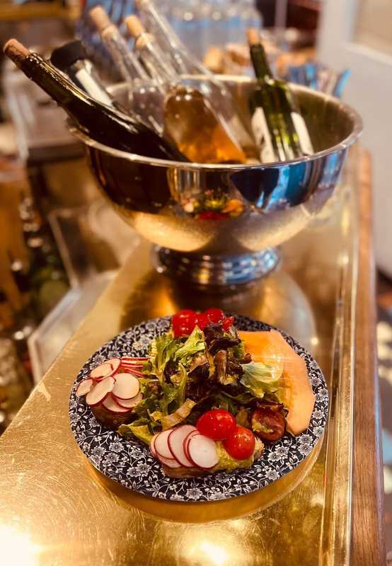 Plat et cadre du restaurant Les Fistons Paris 18e - Photo 2