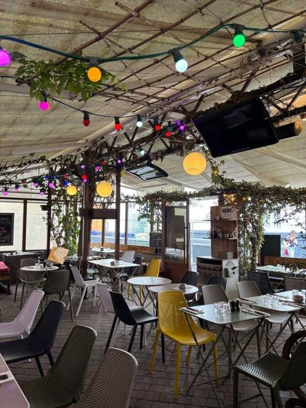 Restaurant Les Mondes Bohèmes (bistrot) à Paris 20e - Terrasses bistrots dans le 20e