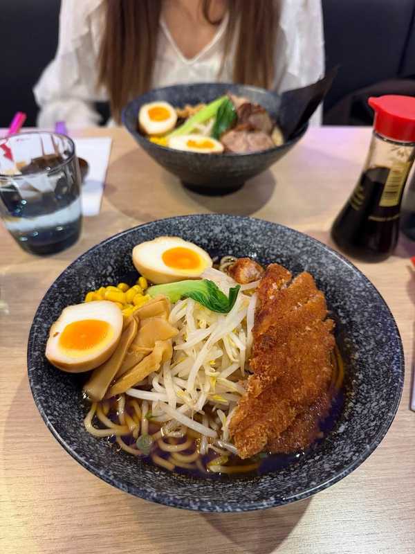 Plat et cadre du restaurant Nagoya Ramen Paris 18e - Photo 3