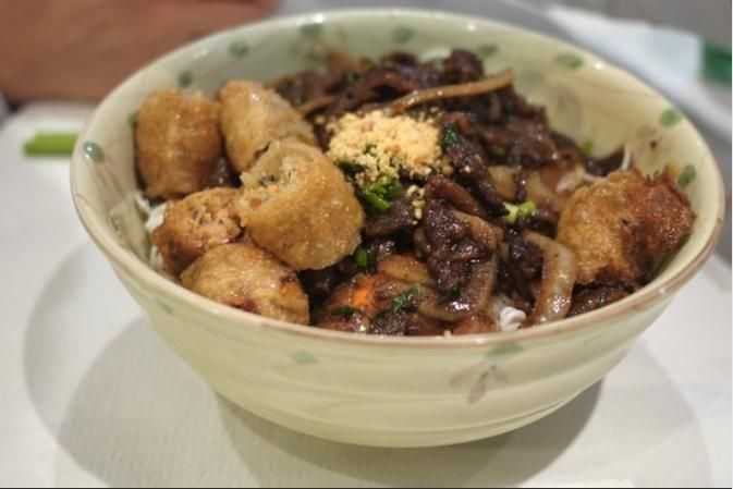 Plat et cadre du restaurant Phở Tài Paris 13e - Photo 3