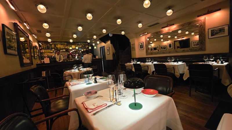 Plat et cadre du restaurant Piero Paris 7e - Photo 2
