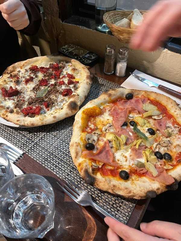 Plat et cadre du restaurant Pizzeria Positano Paris 6e - Photo 3