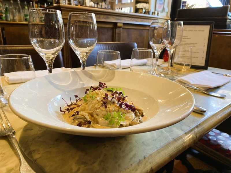 Plat et cadre du restaurant Restaurant Paul Paris 1e - Photo 2